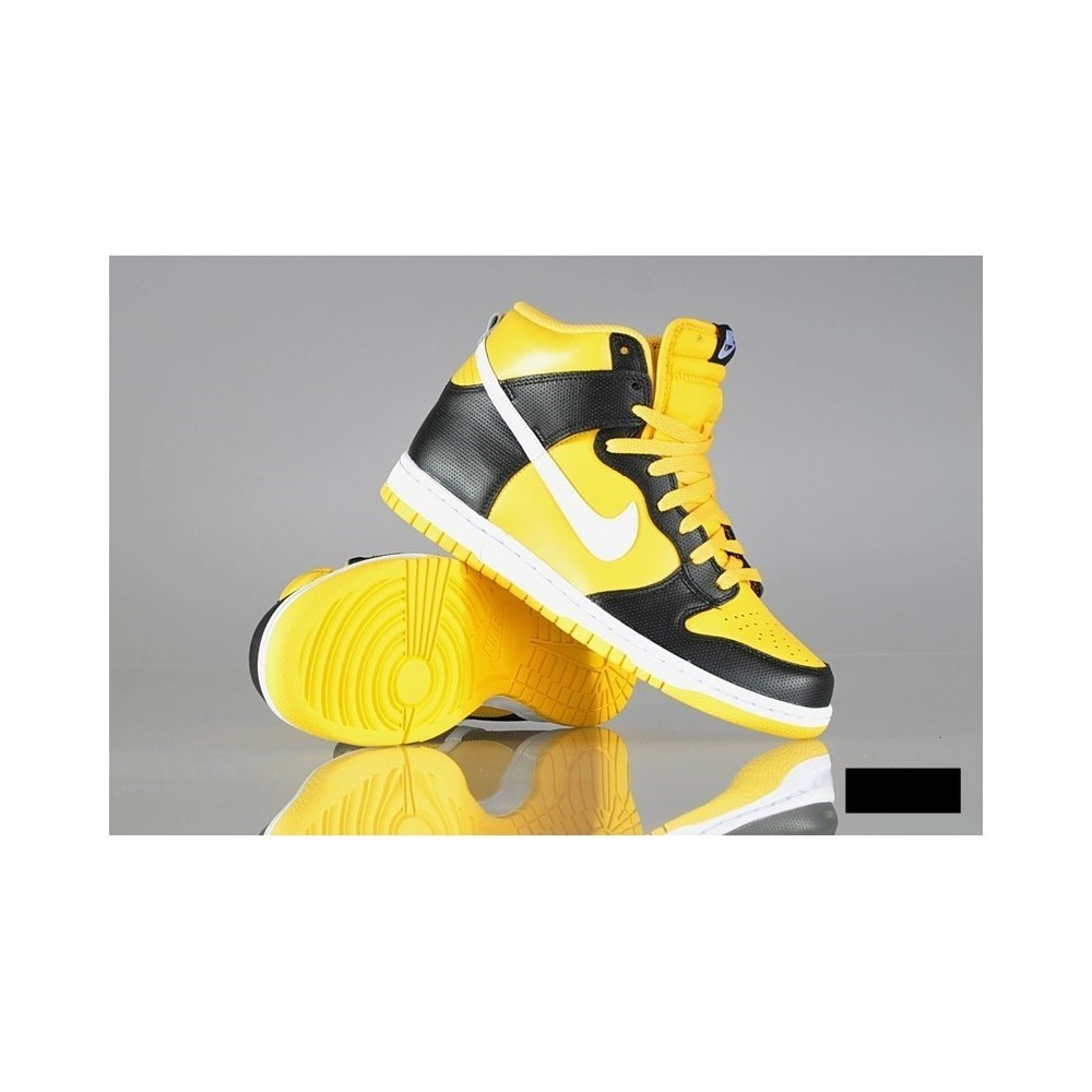 yellow & black dunks